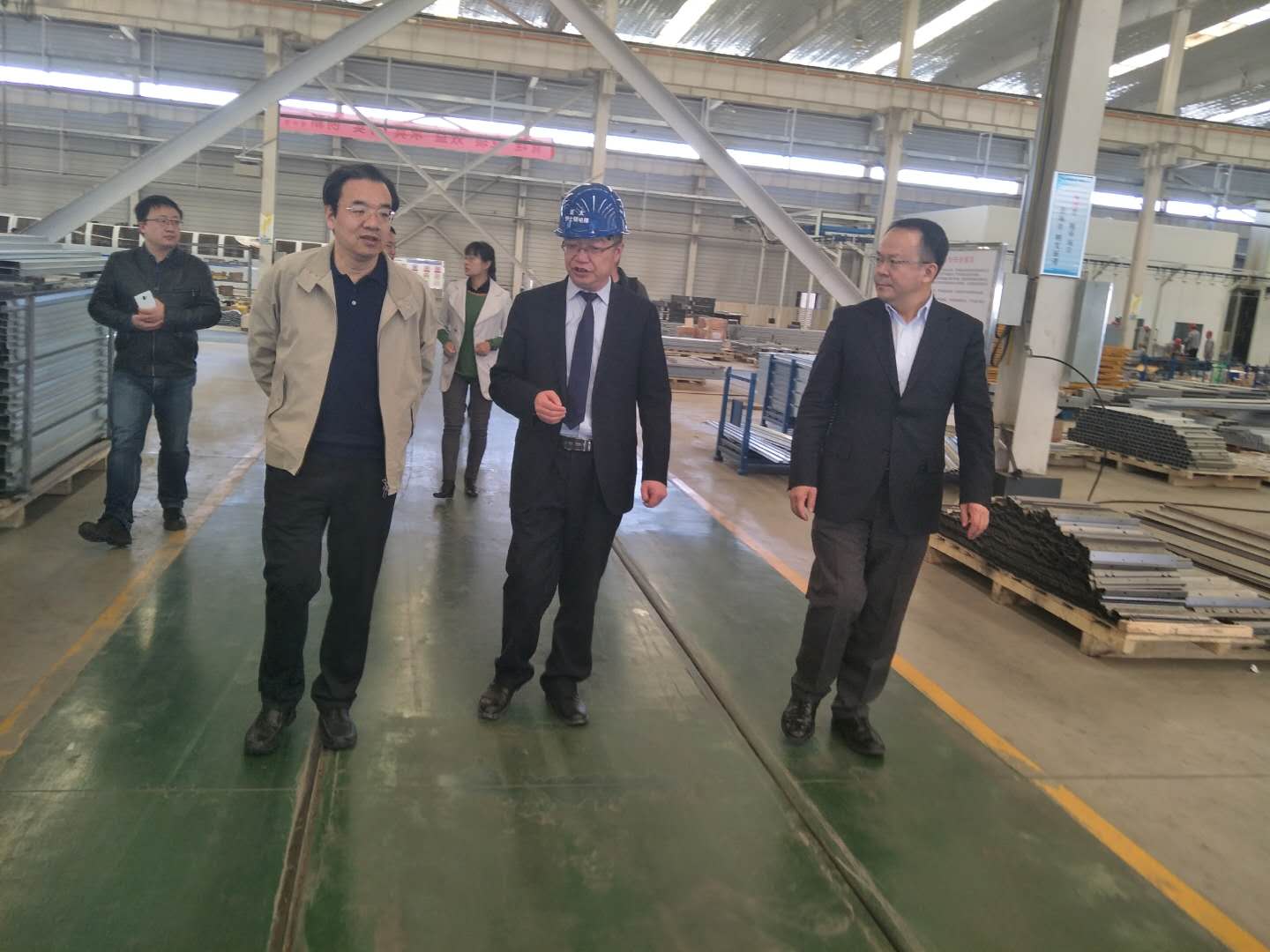 ����פ��רԱЧ�ʹ������������𣬣����������и��г�ţ��һ�����п�����������333������ʿ�ٵ��ݳ�