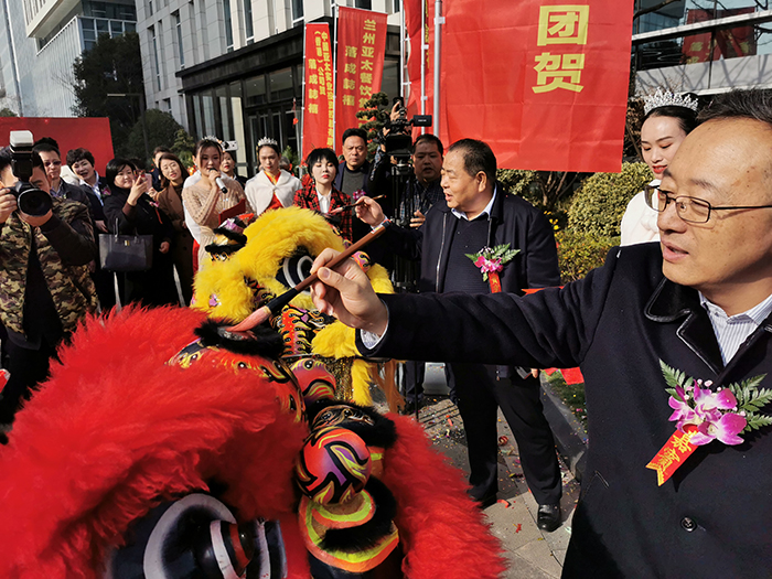 ������ ����� �����̡�������333��������פ�Ϻ��ܲ��칫��¥��ʽ����