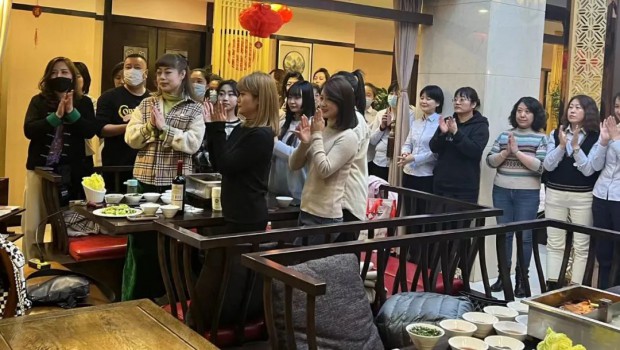 ����333�������ž��С���?�ˡ���Ů�������˶���